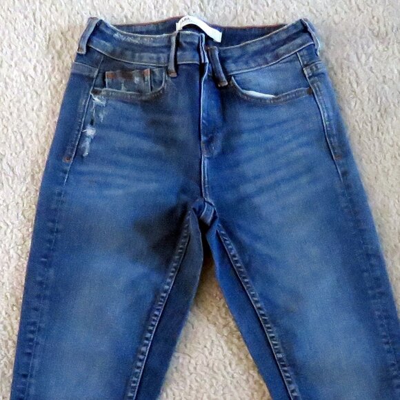 Zara 1975 Denim Sz 4 Denim Skinny Jeans Medium Blue Wash Subtle Distressed Look - Picture 4 of 16